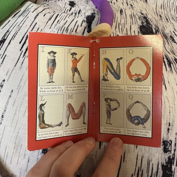 Colonial Williamsburg Hotch Potch Alphabet Doll & Posture Alphabet Cards - Picture 11 of 16